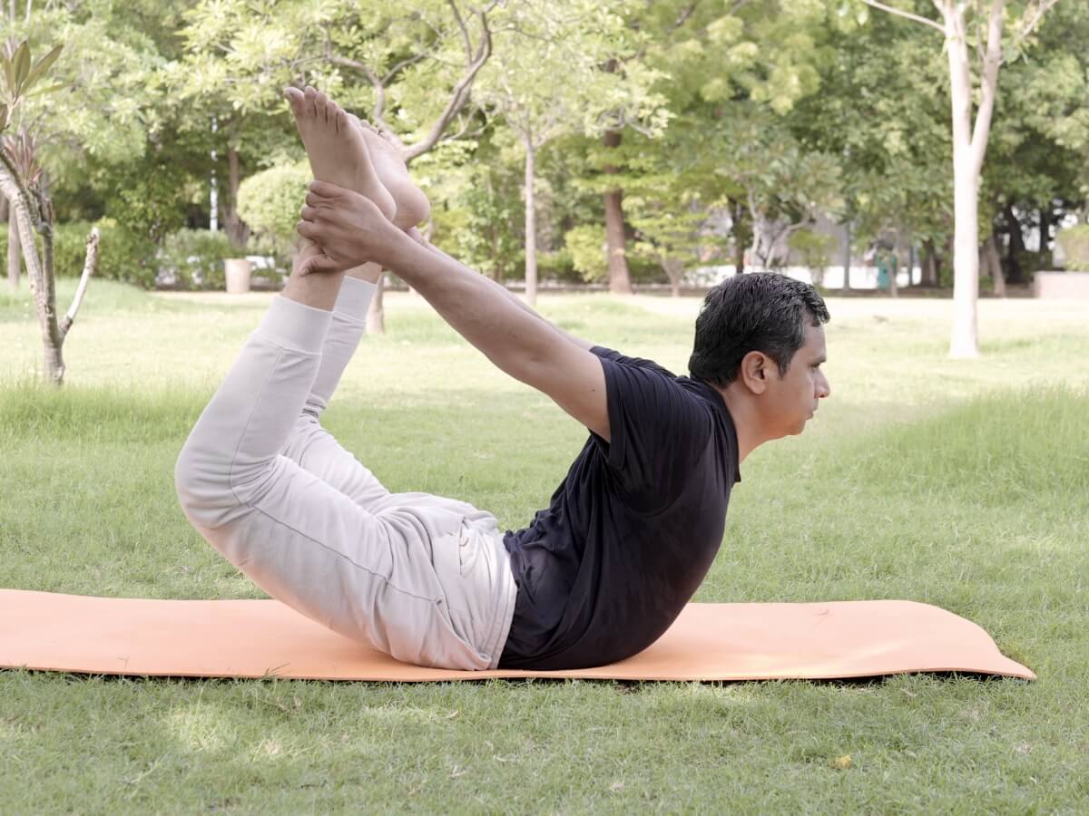 Dhanuarasana